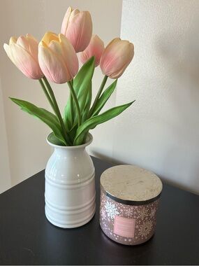 Set of 2! Candle by Bath & Body Works Champagne Toast NEW! & Tulips in Vase
